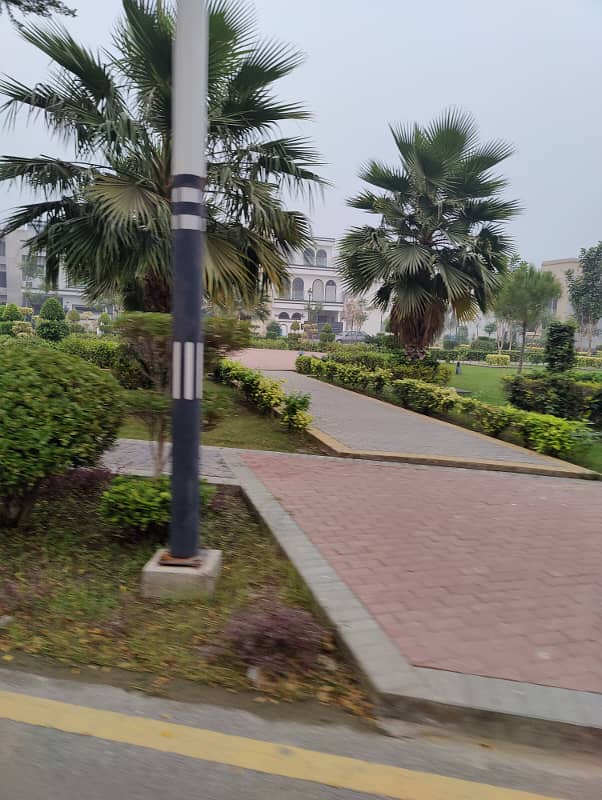 10 Marla Hot Location Plot Available For Sale on Investor Rate 7