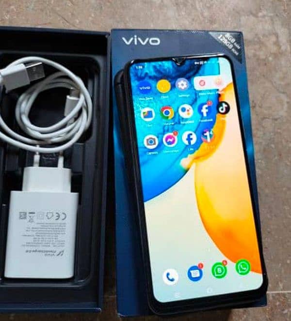 vivo v20 mob full box k sath 8 + 128 khula nahe hy original phone hy 0