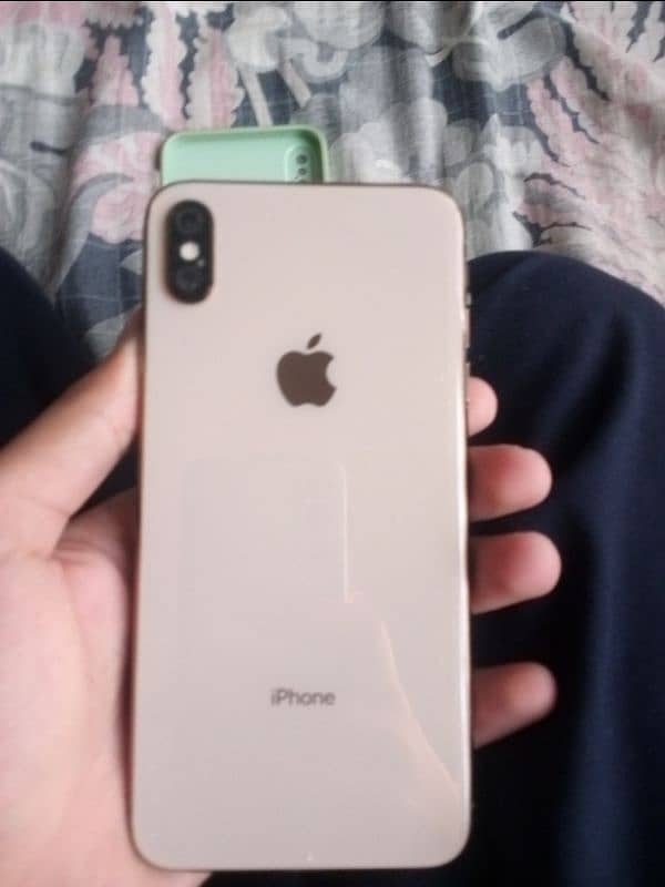 I phone x s max 0