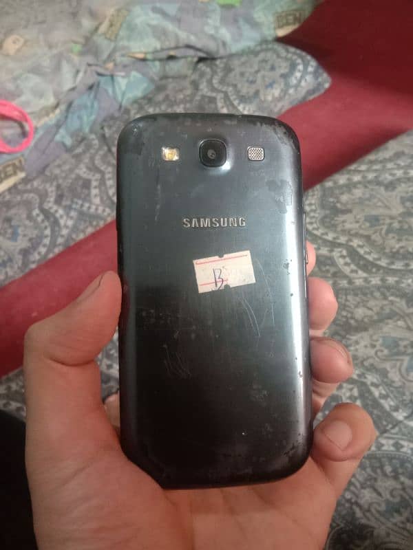 Samsung s3 for sale in a good condition. 0