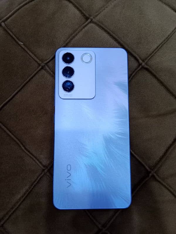 Vivo V 27 E With Box and Original Charger 0