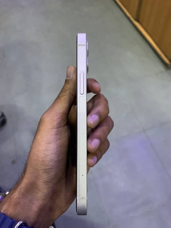 iphone 12 white colour 2