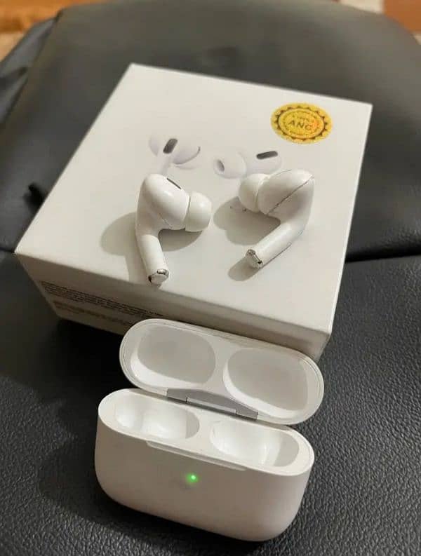 Apple Airpod Pro  in Excellent Condition just 2 weeks used 2