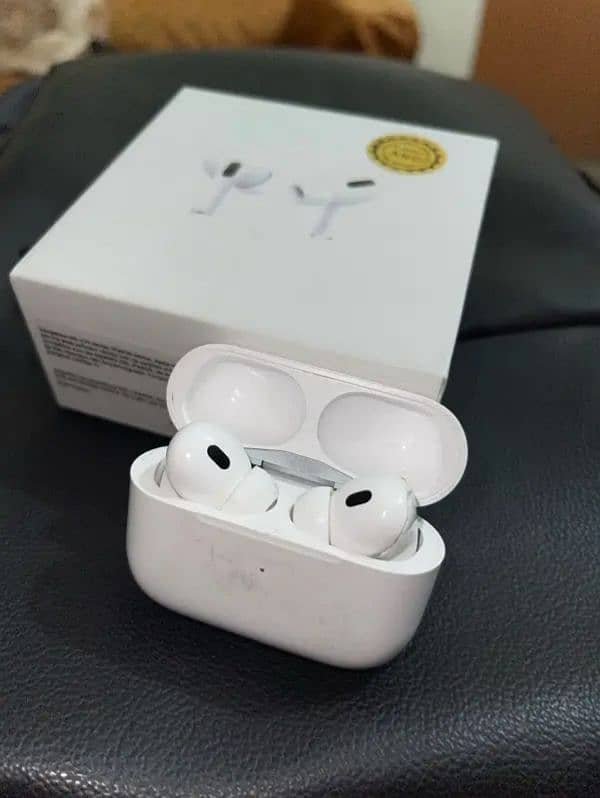 Apple Airpod Pro  in Excellent Condition just 2 weeks used 3