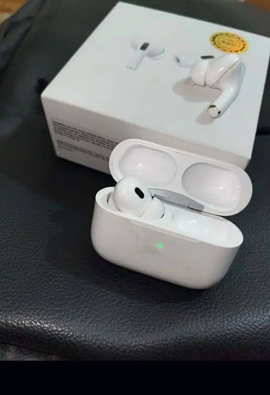 Apple Airpod Pro  in Excellent Condition just 2 weeks used 4