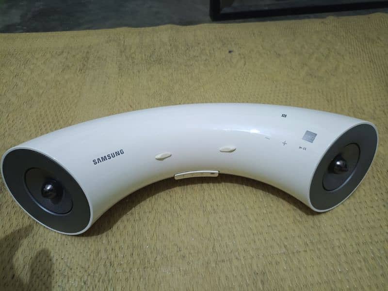 Samsung galaxy wireless with Audio Dock DA-F560 5