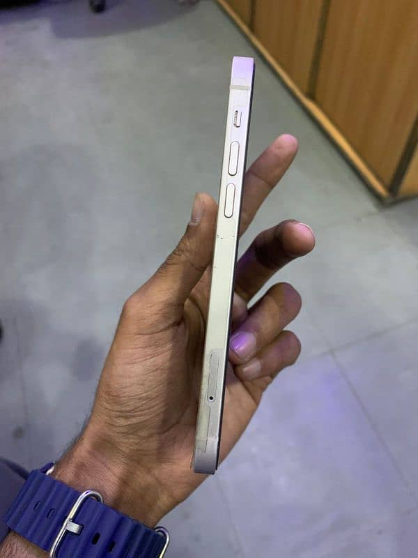 iphone 12 white color 1