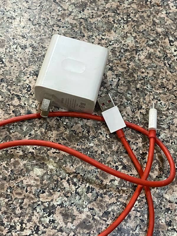 Genuine Oneplus WARP charger (1month used) 0