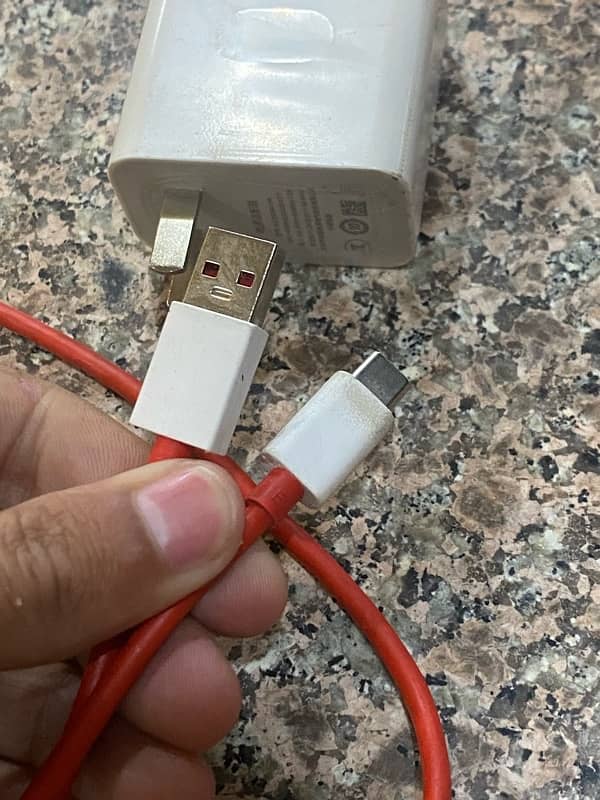 Genuine Oneplus WARP charger (1month used) 3