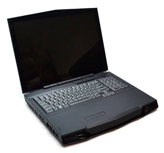 Alienware m17xr2 1