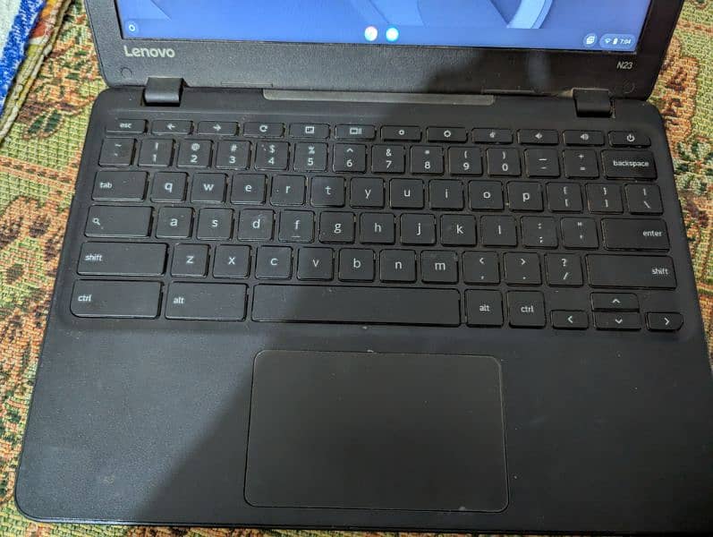 Lenovo N23 Chromebook with playstore 4