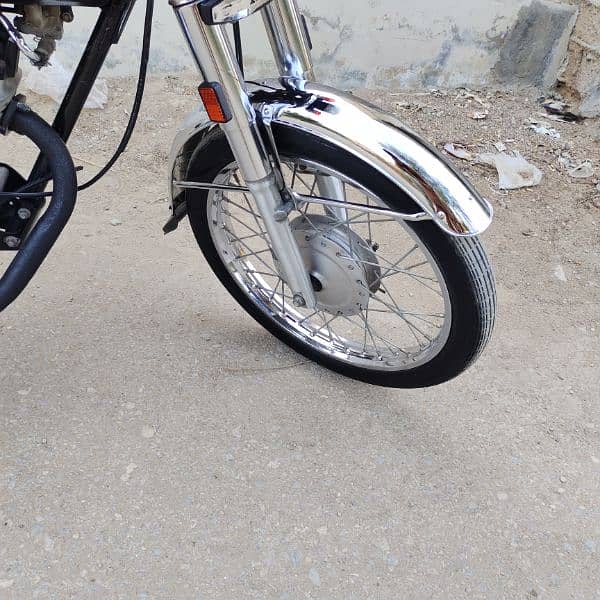 Honda CG 125 bike 3