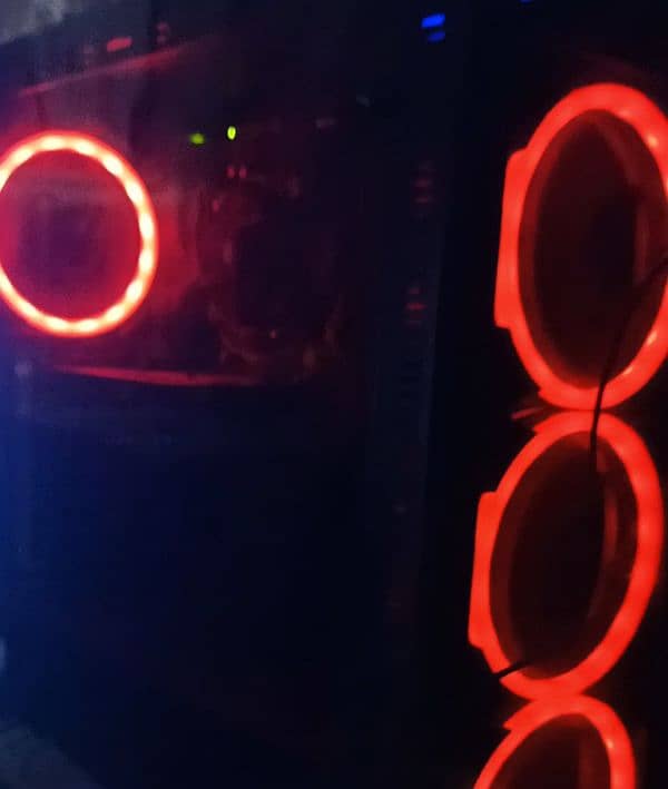 GAMING PC WITH GAMING CASE AND RGB FANS 0