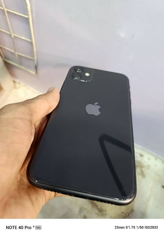 iphone 11  64 gb 0