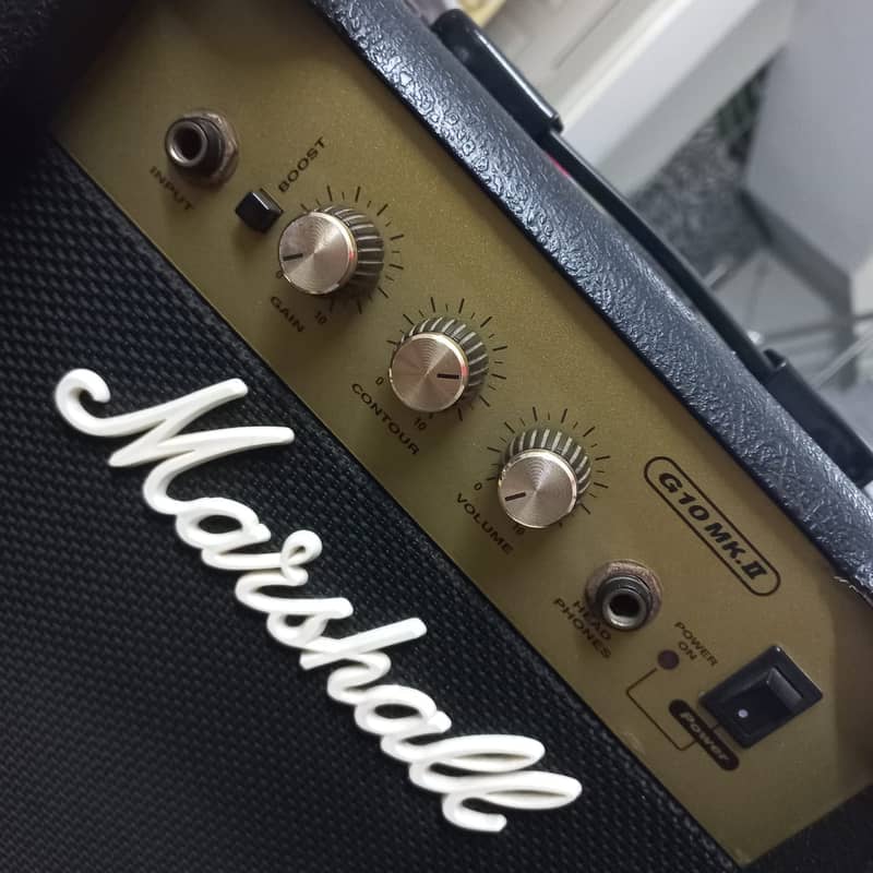 Marshall Electric Guitar Amplifier Model G10MK2 1