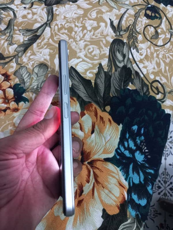 infinix Note 12 8/128  9.5 2