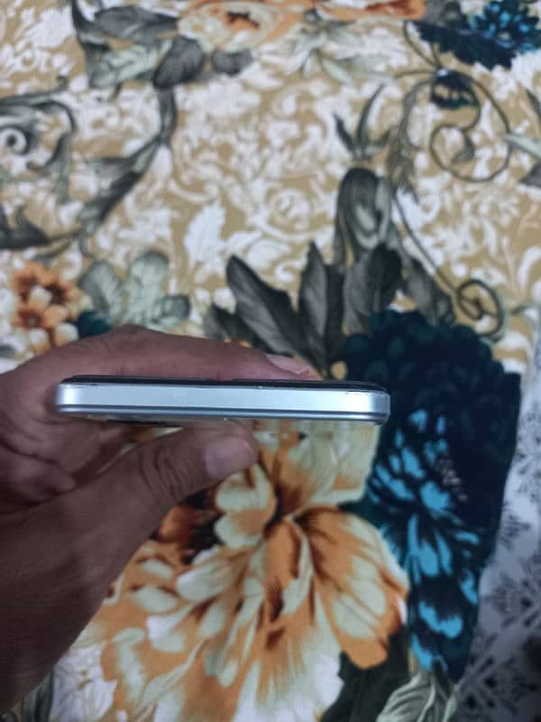 infinix Note 12 8/128  9.5 3