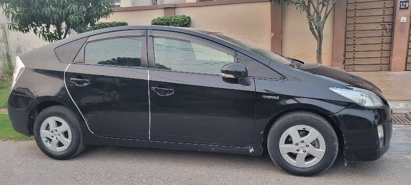 Toyota Prius 2015 4