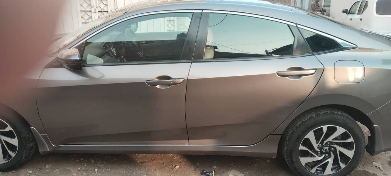 Honda Civic VTi Oriel Prosmatec 2018 1