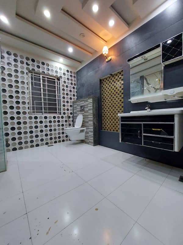 Brand New 10 Marla Full House Available For Rent In Valencia Town Block C 5