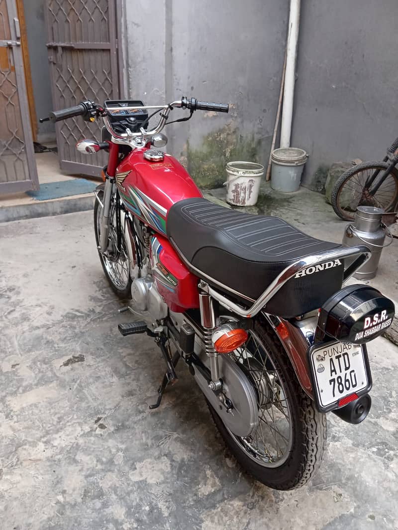 Honda CG 125 2023 Golden Number 03054622808 6