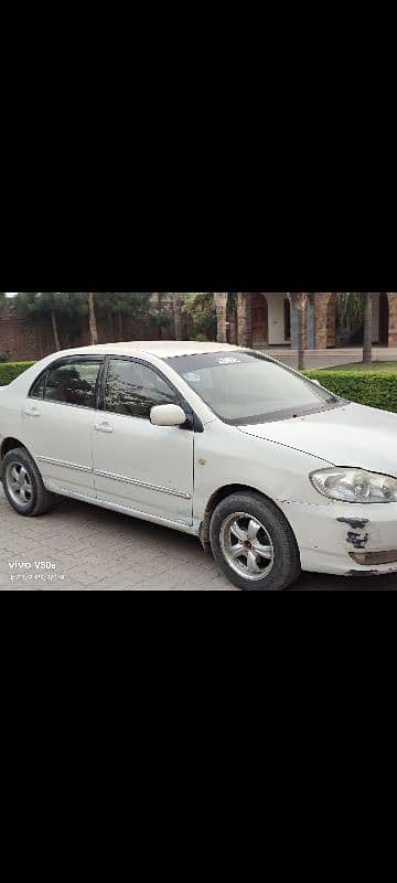 Toyota Corolla Altis 2005 4