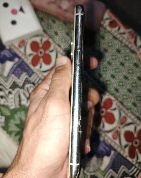 iPhone 11pro non PTA jv 7