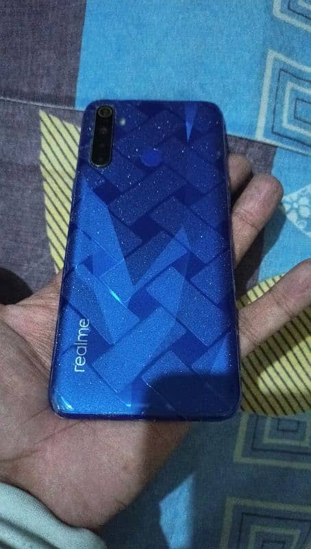 Realme 5    Lush Condition 0