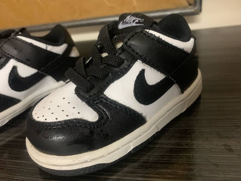 Orignal NiKE Kids Low Dunk Sneakres 0