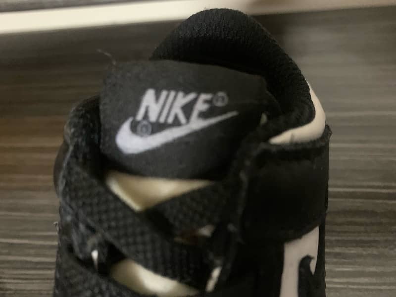 Orignal NiKE Kids Low Dunk Sneakres 4