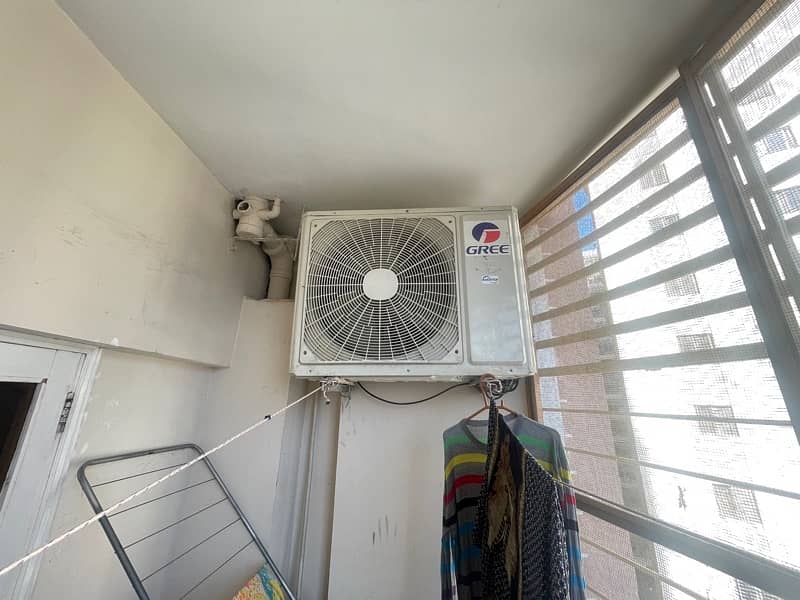 Gree 1.5 Ton Inverter AC 2