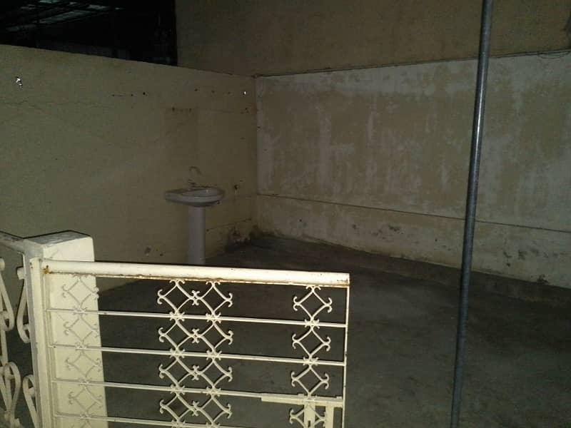 2 bed lounge portion available for rent in north Karachi sector 9 1