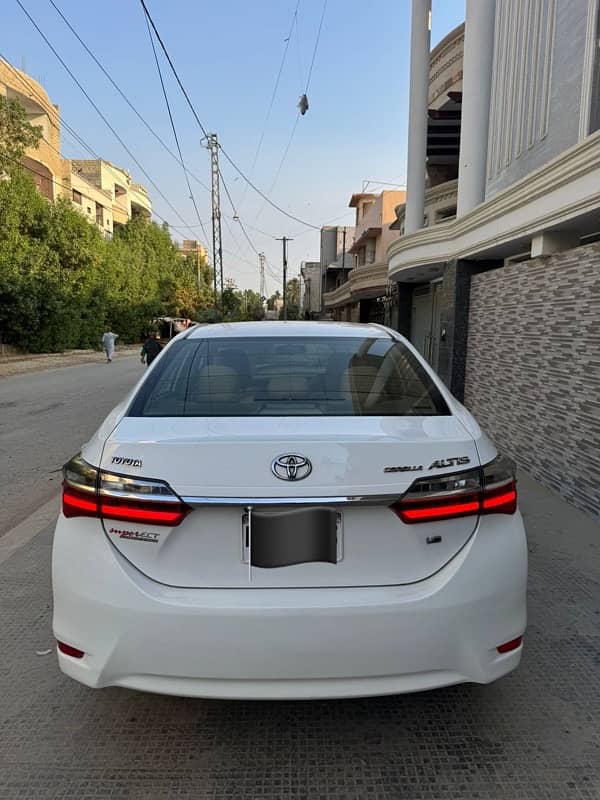 Toyota Corolla Altis 2018 4