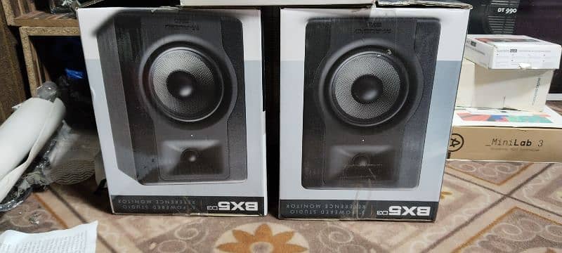 M Audio bx5 d3 studio monitors 0