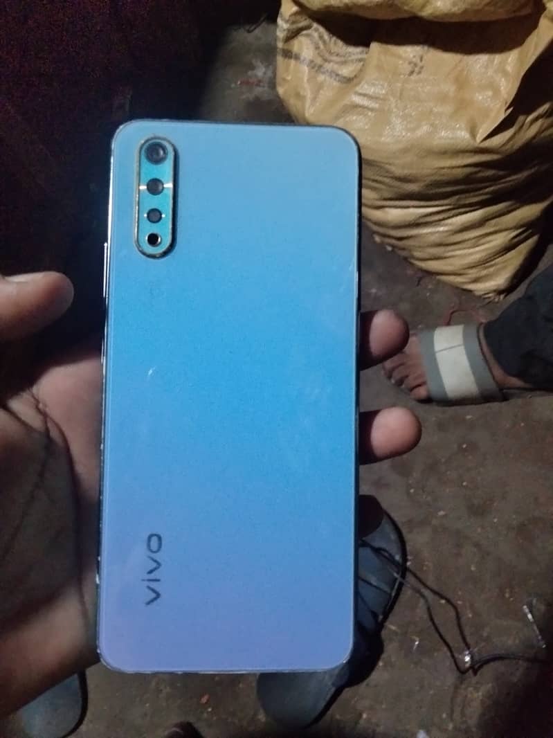 vivo s1 4/128 full box all ok 1