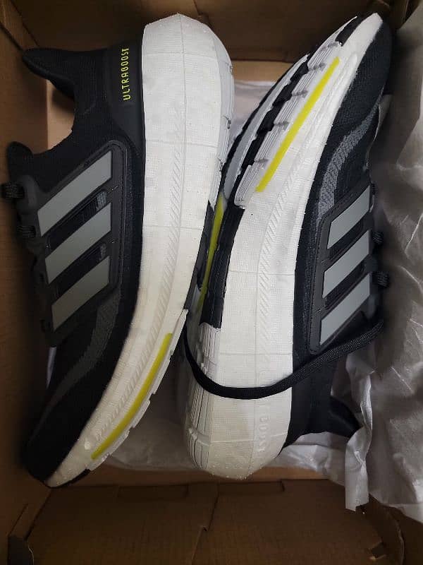 Brand New Adidas Ultra boost 23 light with box brand new 3