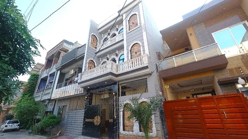 Well-constructed House Available For sale In Lahore Medical Housing Society 1