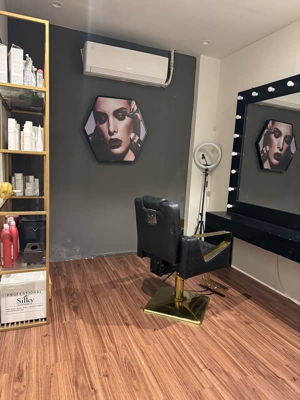 salon for sale 9