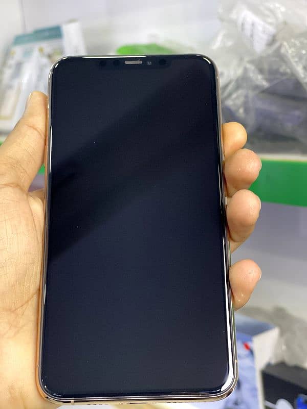 Iphone 11 pro Max 5