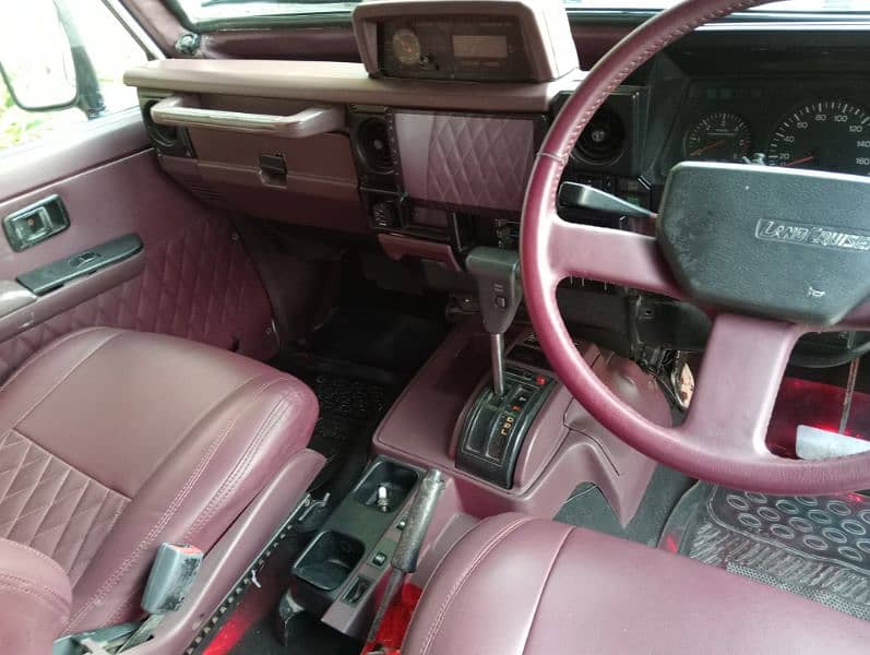 Toyota Land Cruiser 1989 Automatic 10