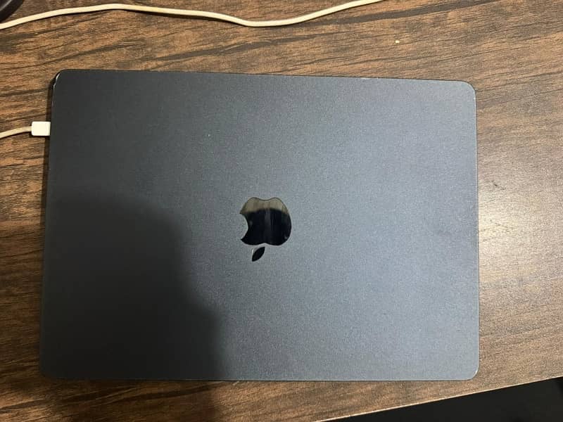 mac book Air 16/512gb 3