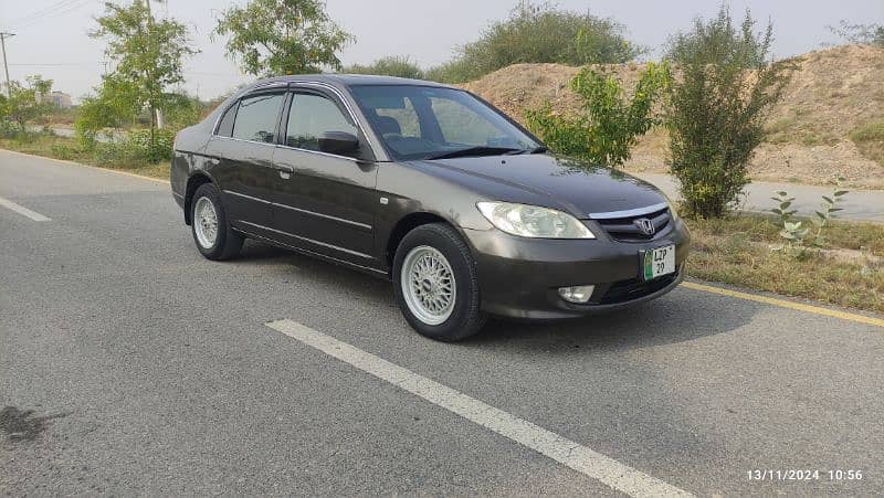 Honda Civic Oriel 2005 4