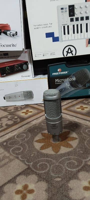 Audio Technica At2035 studio microphone 0