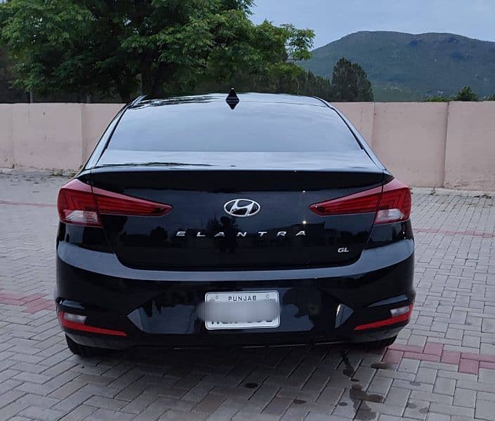 Hyundai Elantra GL 1.6 2024 1