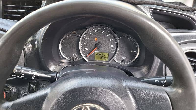 Toyota Vitz 2013 9