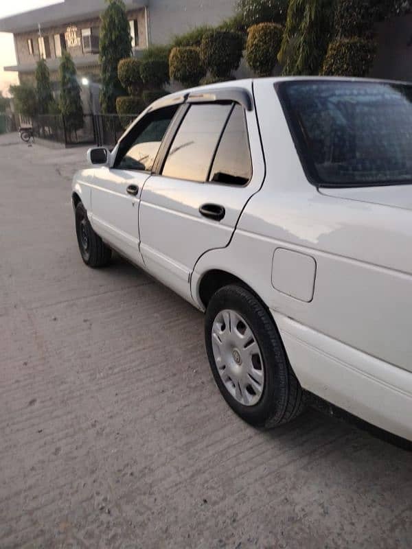 Nissan Sunny 1991 5