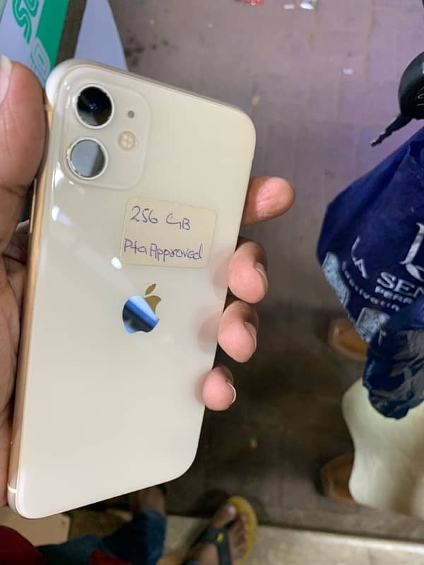 iphone11-256GB PTA approved 1