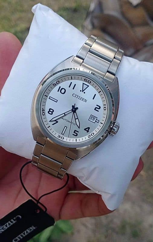 ORIGNAL WATCHIS 4 SALE 0