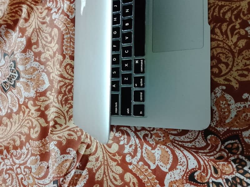 MacBook Air 11-inch Mid 2012 7