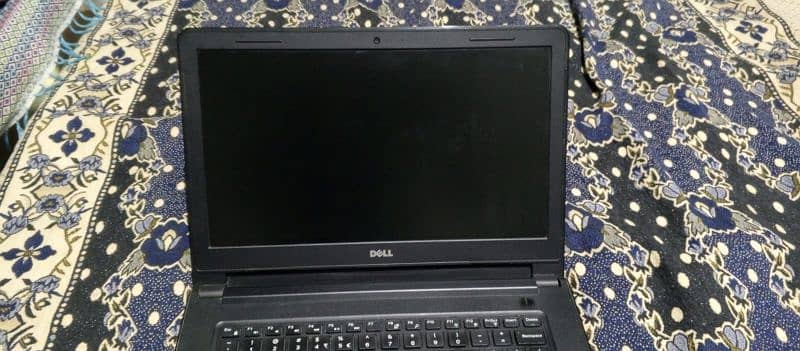 Dell vostro 14-3468 i7 7th gen 1